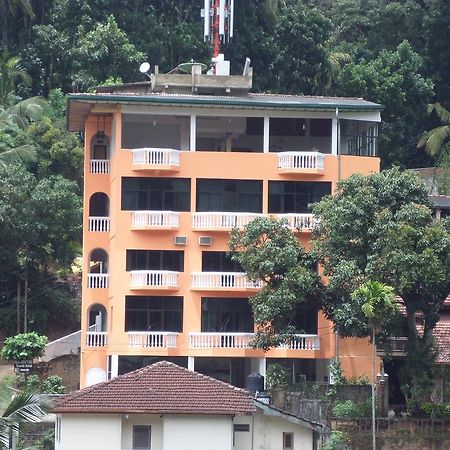 Majestic Tourist Hotel Kandy Exteriér fotografie