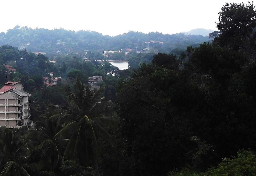 Majestic Tourist Hotel Kandy Exteriér fotografie