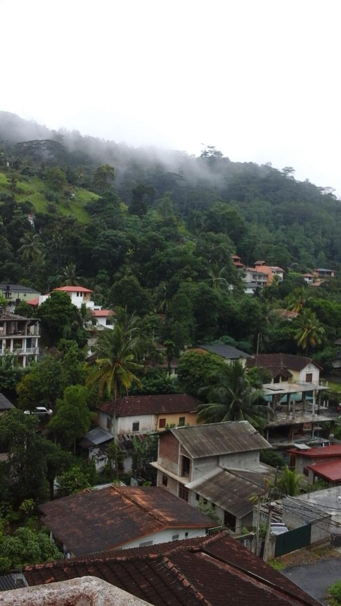 Majestic Tourist Hotel Kandy Exteriér fotografie