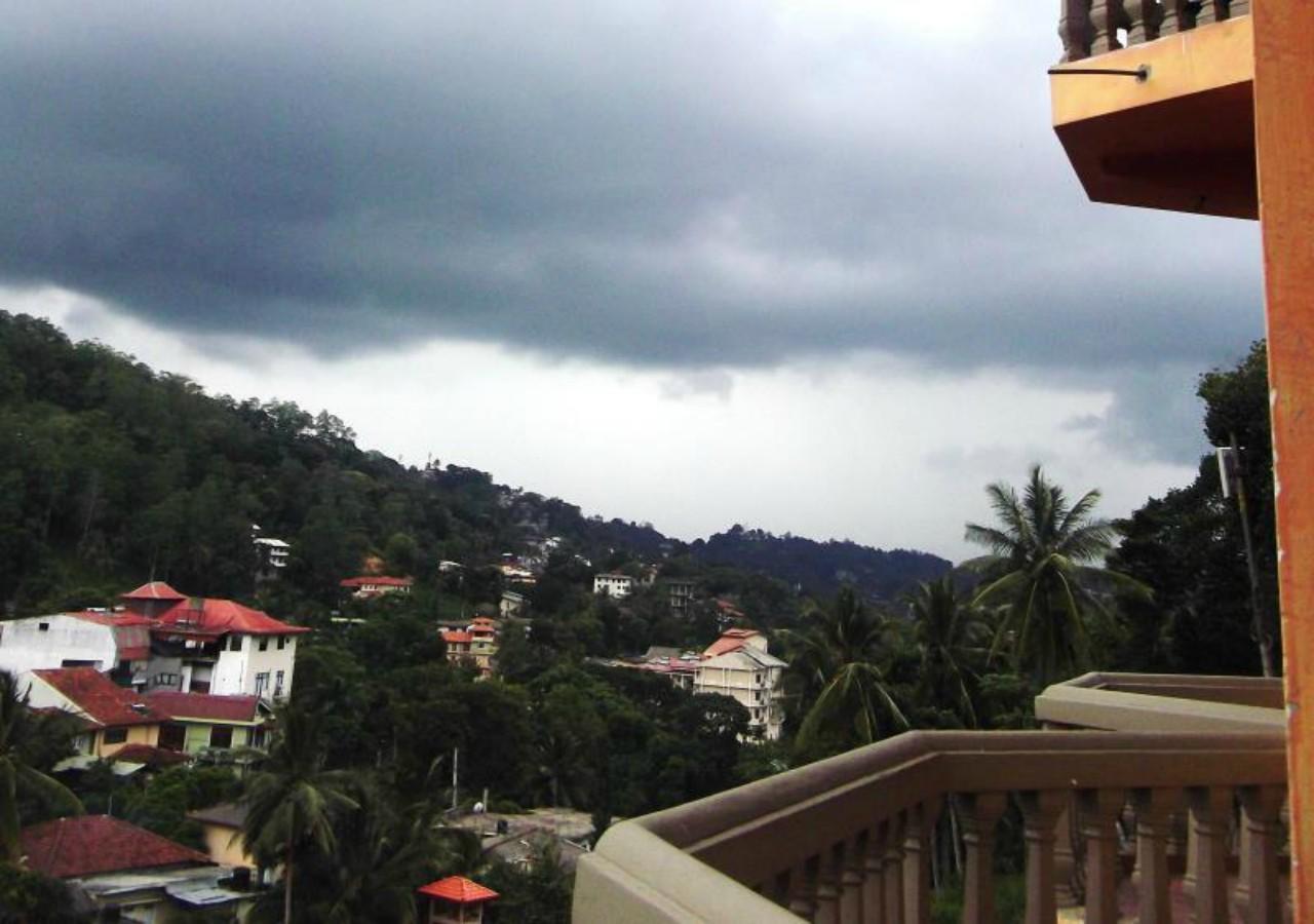 Majestic Tourist Hotel Kandy Exteriér fotografie