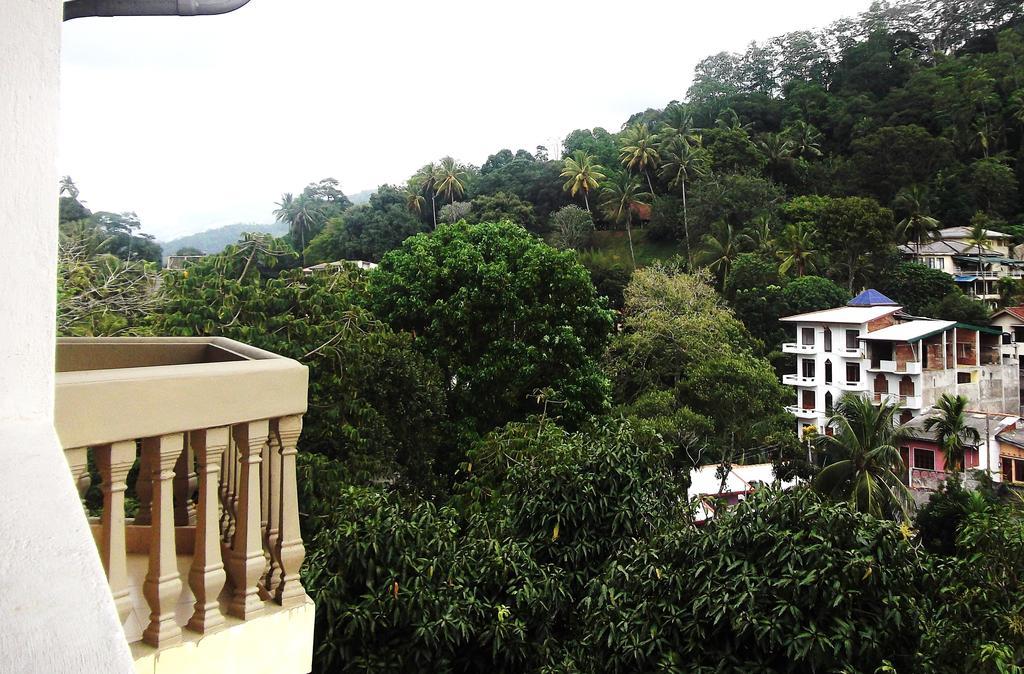 Majestic Tourist Hotel Kandy Exteriér fotografie